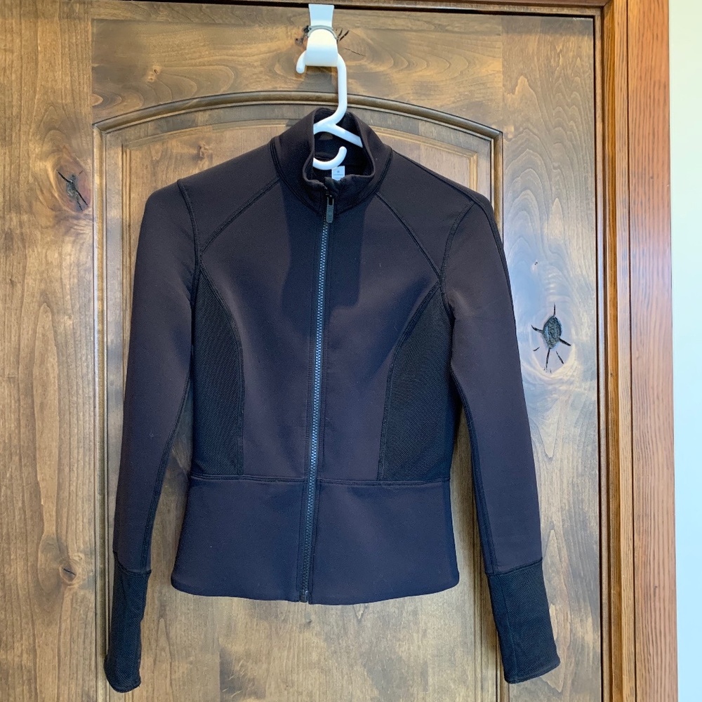 LULULEMON Forme II BLACK Ladies Size 4 CA 35801 RN 106259